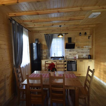 Wooden Holiday Home In Skrzynia With Terrace Osiek  ภายนอก รูปภาพ