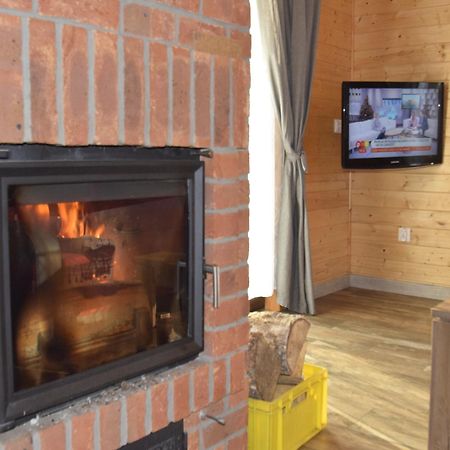 Wooden Holiday Home In Skrzynia With Terrace Osiek  ภายนอก รูปภาพ