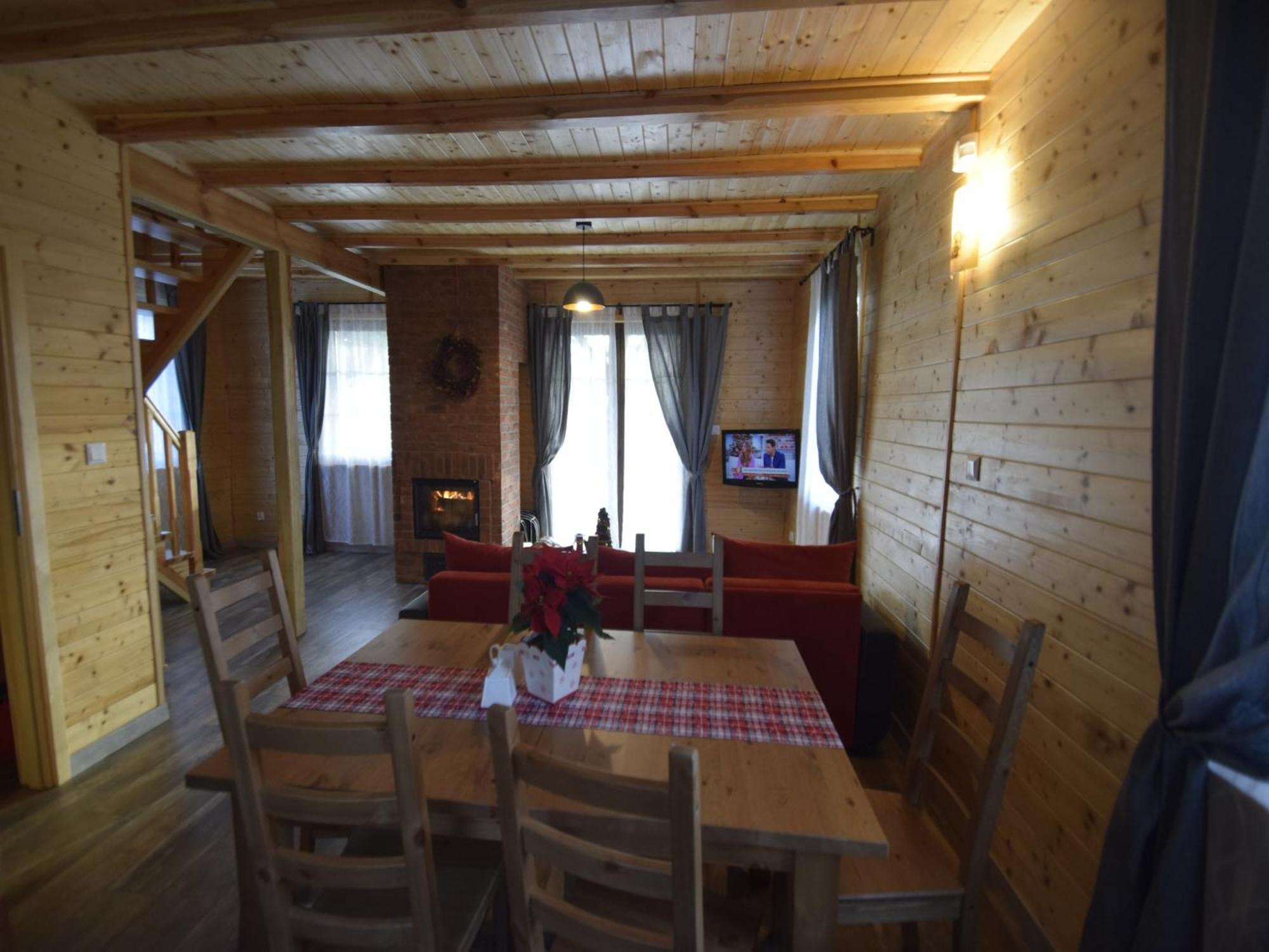 Wooden Holiday Home In Skrzynia With Terrace Osiek  ภายนอก รูปภาพ