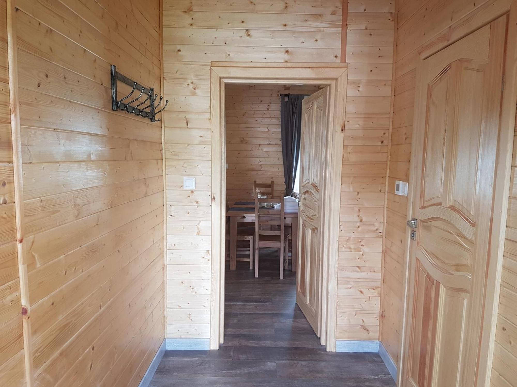 Wooden Holiday Home In Skrzynia With Terrace Osiek  ภายนอก รูปภาพ