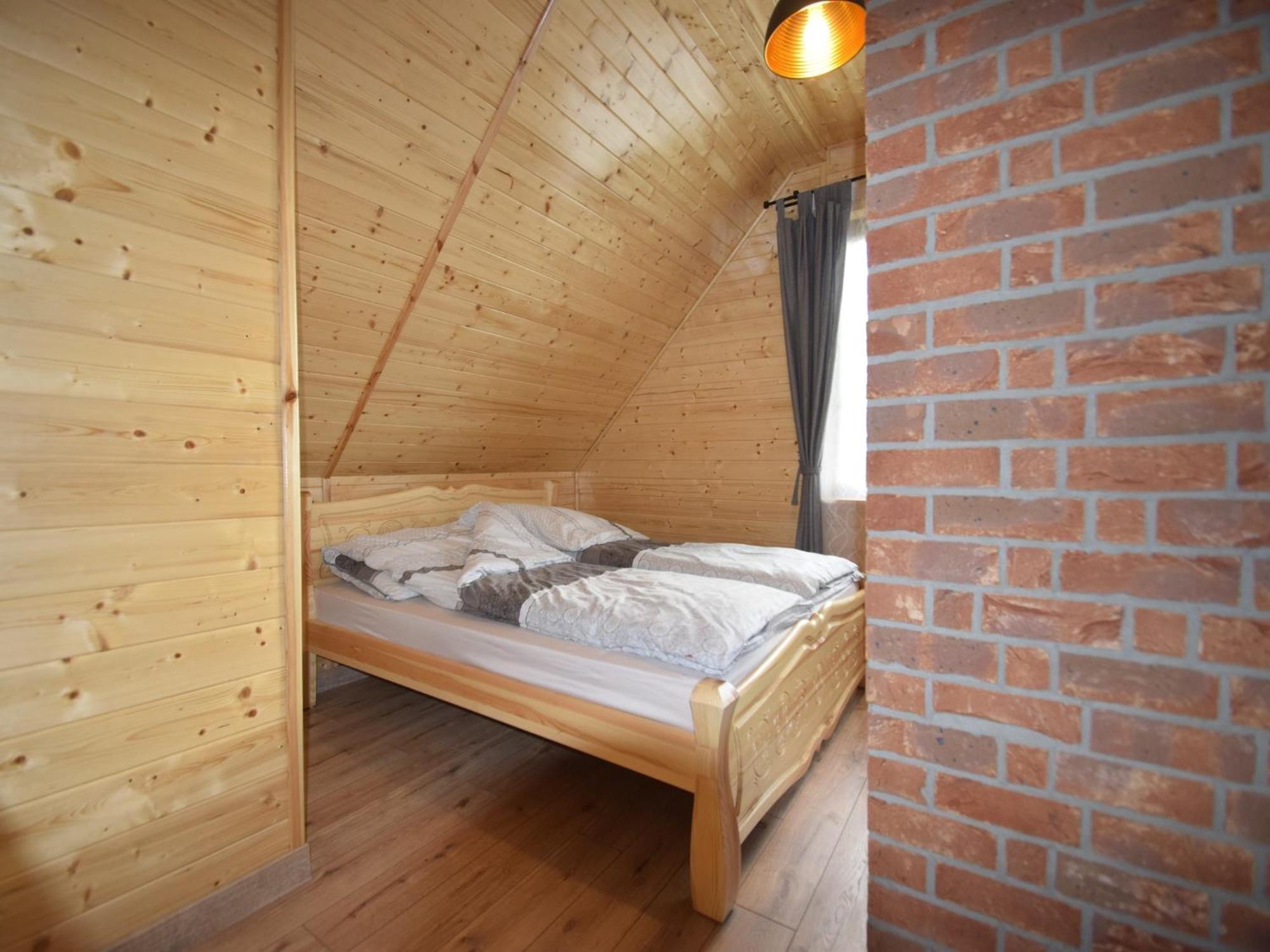 Wooden Holiday Home In Skrzynia With Terrace Osiek  ภายนอก รูปภาพ
