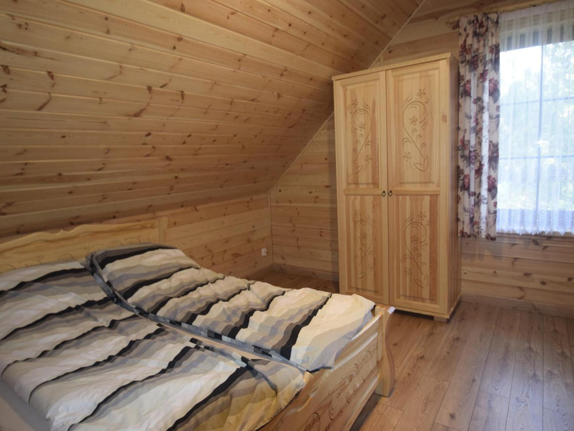 Wooden Holiday Home In Skrzynia With Terrace Osiek  ภายนอก รูปภาพ